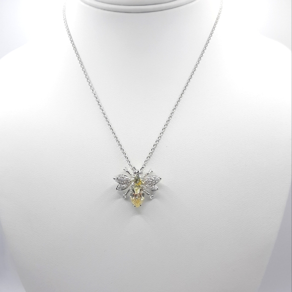 Yellow cz Bee Necklace Honey - Picture 3 of 5